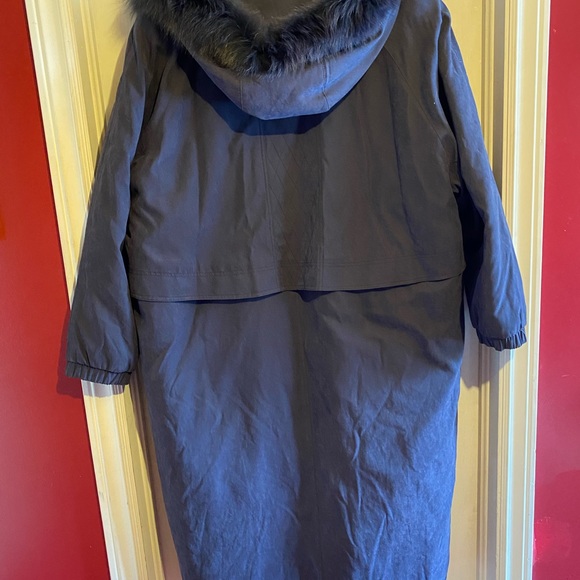 Fabulous ladies plus size winter jacket 🧥 - Picture 2 of 3